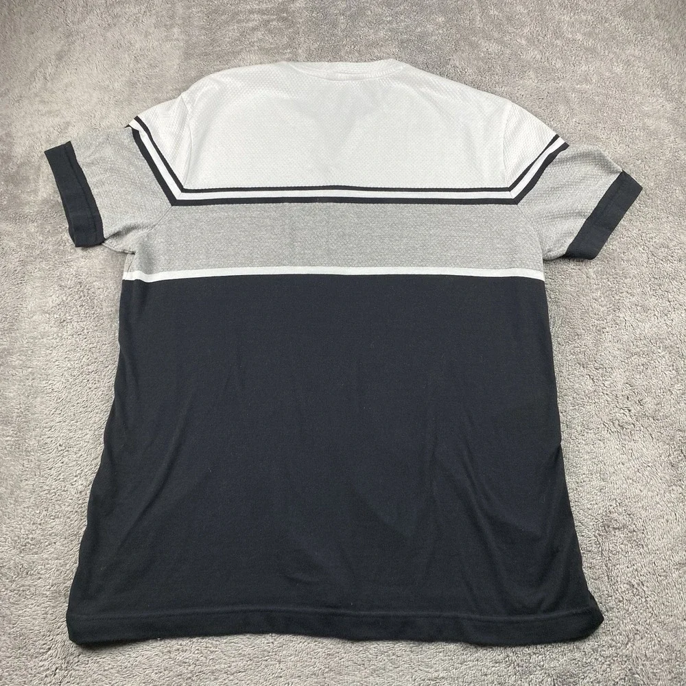 Guess Shirt‎ Small V-Neck Short Sleeve Tee Mens XL White Black - Picture 13 of 16